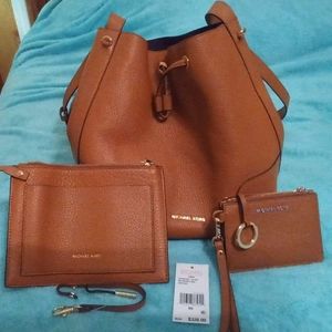 Michael kors 3 piece set